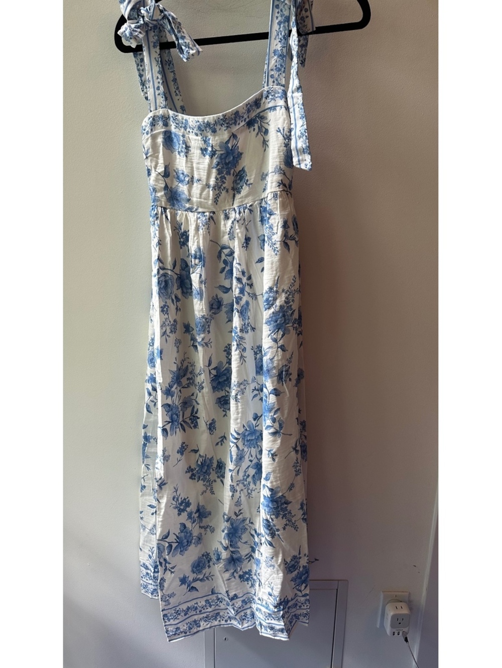 Blu Pepper Blue & White Floral Tie Strap Dress 15” PTP Size S